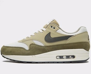 breast cancer nike elite socks