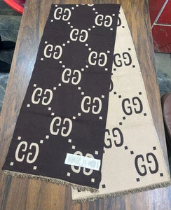 Foulard Gucci Jumbo GG en laine marron
