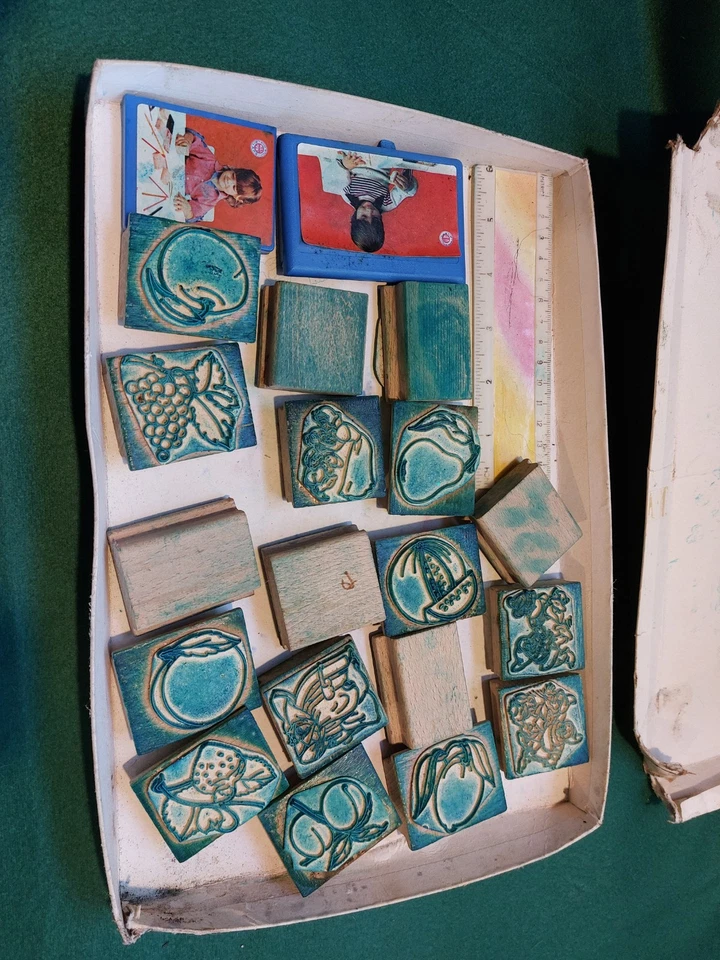 Gioco Vintage Per Bambini  Stampi Frutta E Colora - Immagine 3 di 4