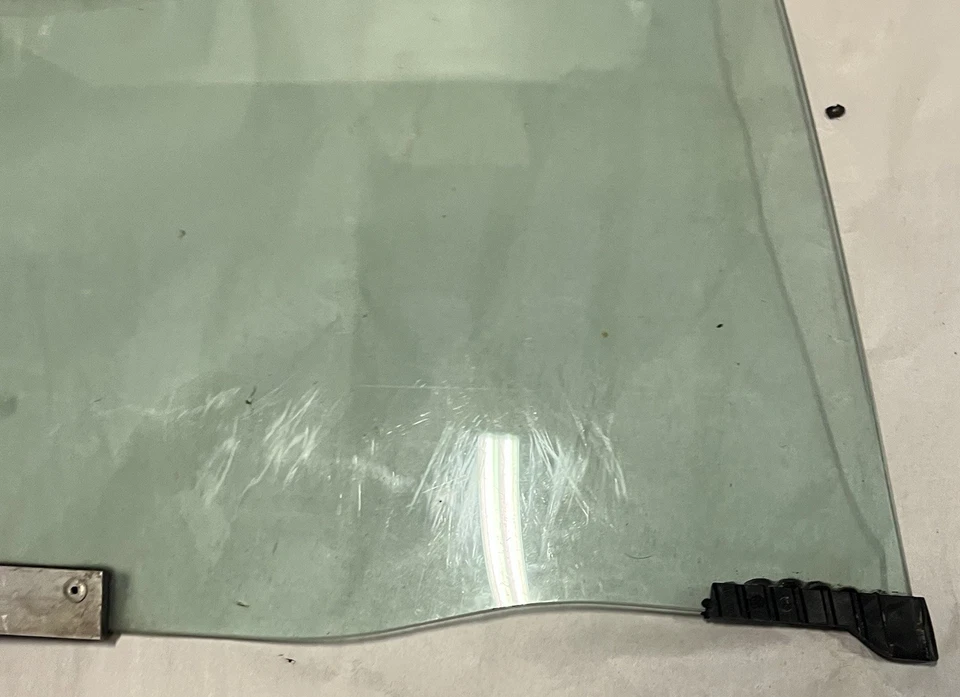 Chevrolet Lumina 1990-1994 4 puertas puerta delantera derecha vidrio Foto 4 de 4