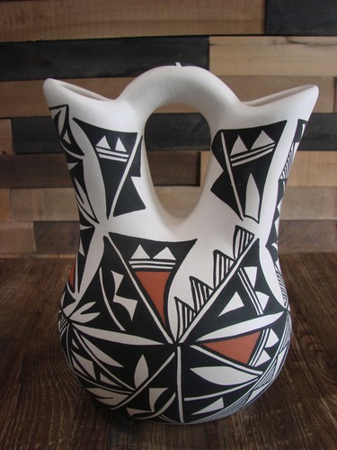 Native American Fine Line Hand Painted Wedding Vase by L. Concho - Picture 1 of 6