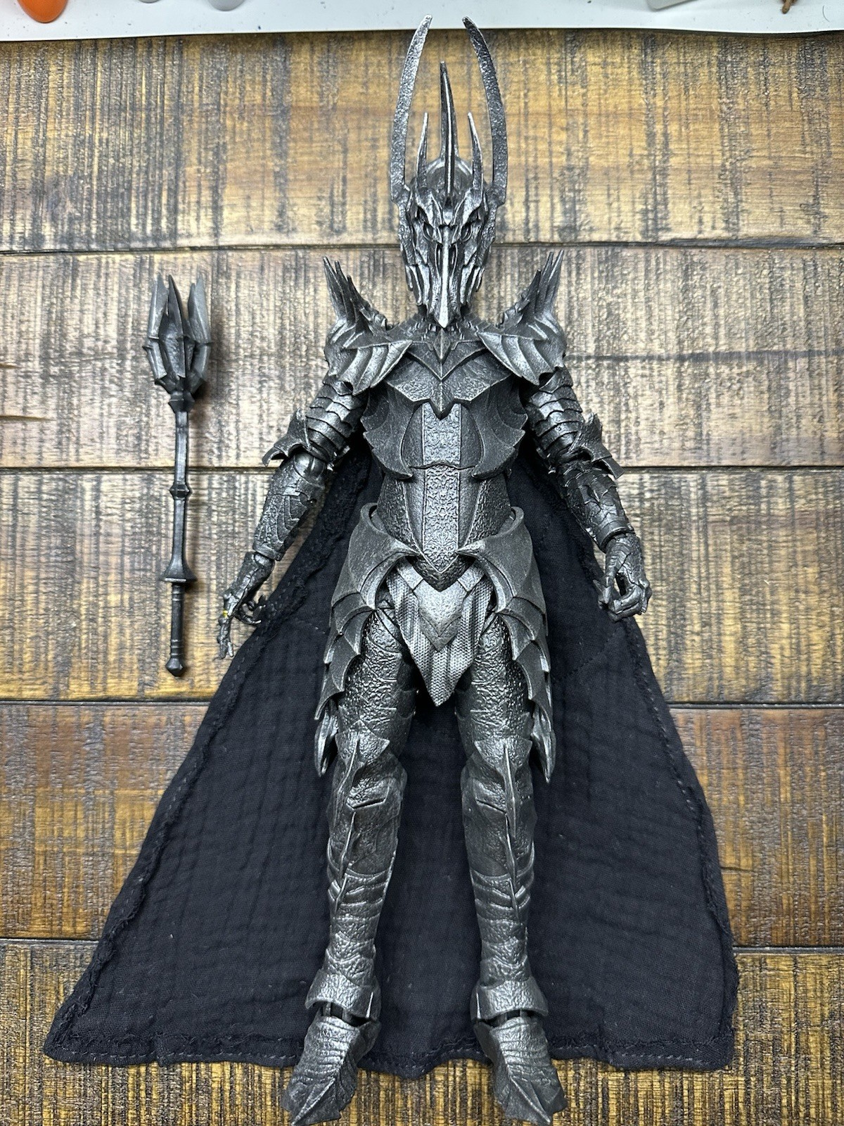 Diamond Select Señor de los Anillos Sauron Construye una figura completa.