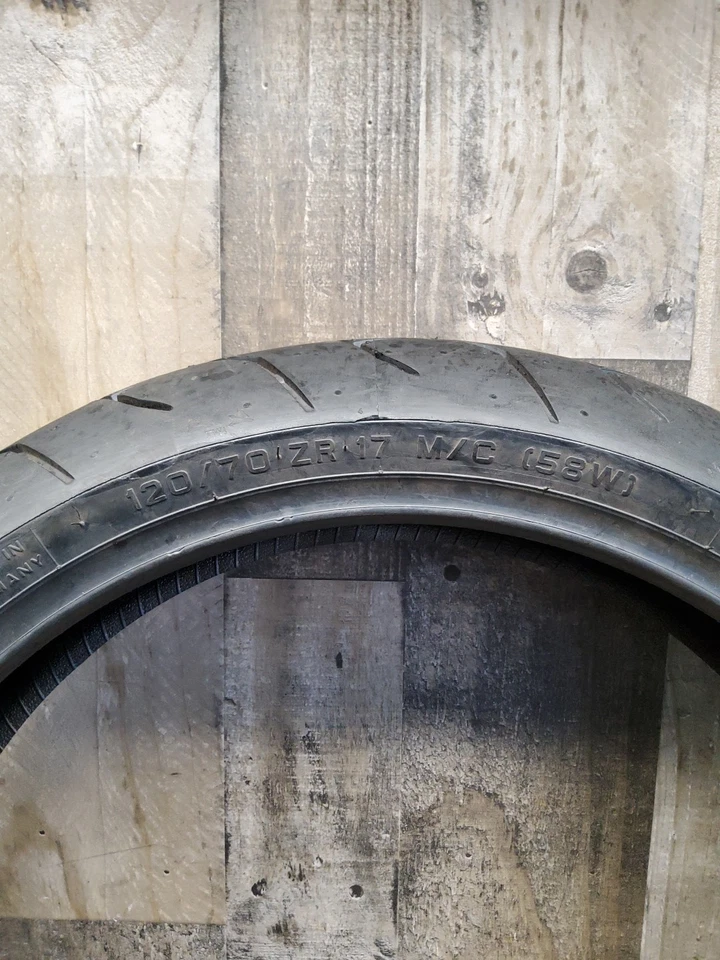 Harley Davidson Pirelli Diable Corsa 3 120/70ZR17 58W Front Wheel Tire DOT 3511 - Image 3 of 4