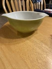 Pyrex Cinderella solid verde green 442 11/2 quart bowl from stacking mixing set