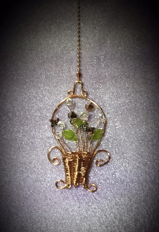 Cesta de flores artesanal de cobre oro rosa tirador de abanico hecha con Swarovski Foto 2 de 4