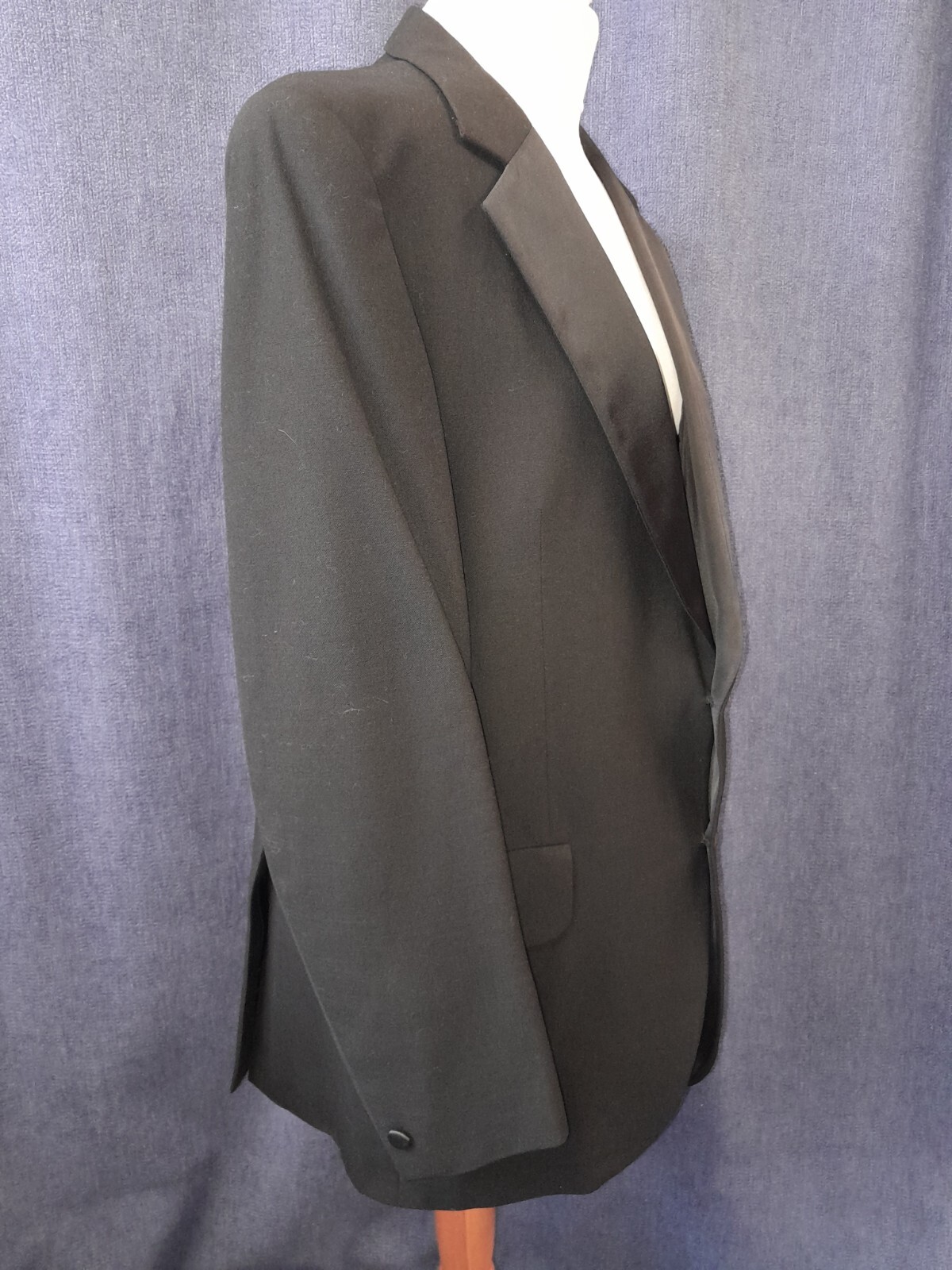 FILA Giacca da pranzo KRUUNU INTERNATIONAL 5 di SAVILE ROW petto 44" indossata pochissimo