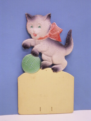 DRESDNER PAPPE: KALENDER HALTER: KATZE mit BALL: VERKAUFSMUSTER UNBENUTZT (25)