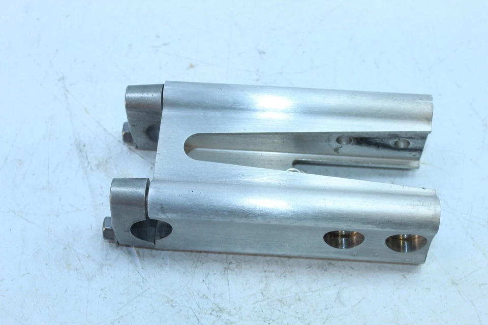 07-13 YAMAHA VENTURE LITE OEM ELEVADOR DE MANILLAR 8GJ-2381B-00-00 Foto 4 de 4