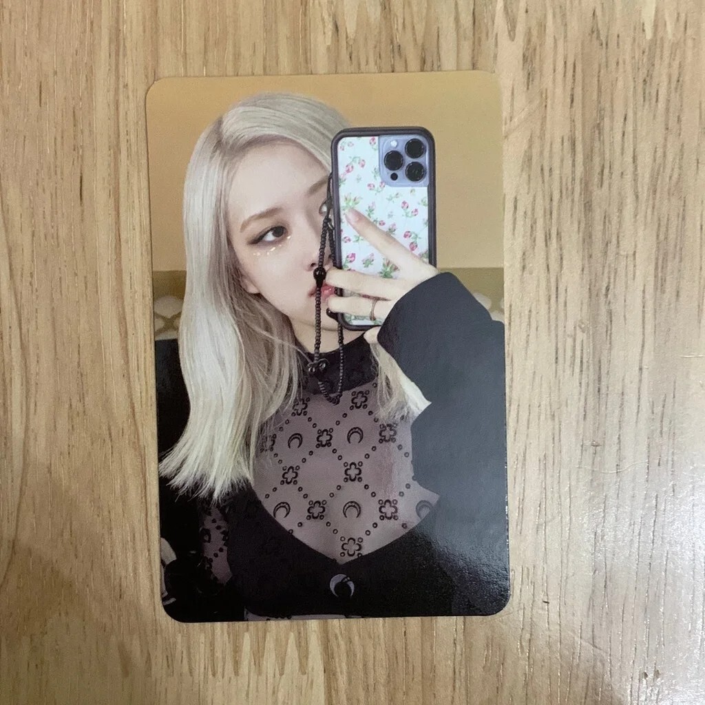 -R-:ROSE (BLACKPINK)【ランダム封入特典】ポストカード16枚 Amazon.co.jp: ロゼ ブラックピンク - R (1st Single Album