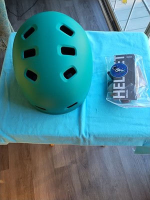 OUTDOOR MASTER Adult Large  Skateboard/Cycling Helmet [Teal Blue] NEW