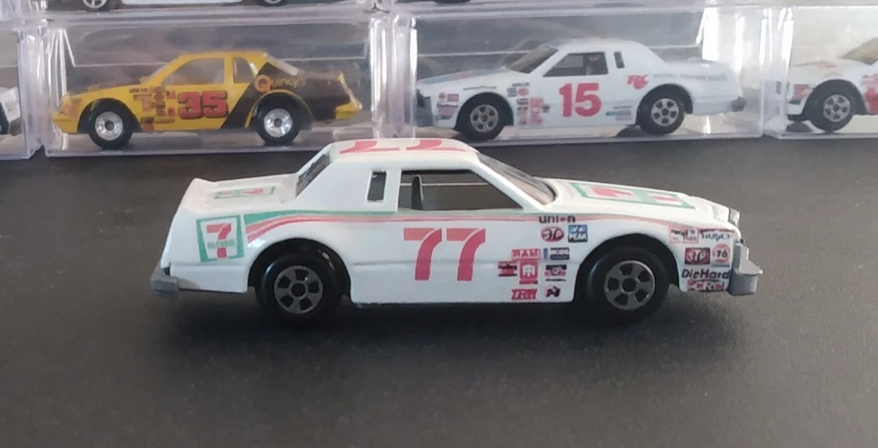 Vintage Ertl 1/64 nascar #77 7Eleven 82 T-bird - Image 2 of 4