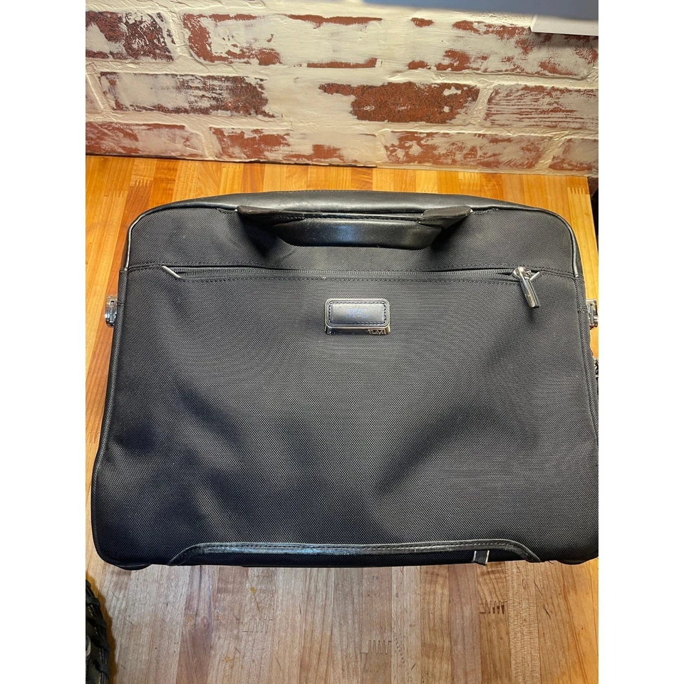 TUMI Negro Balístico Nylon Cuero Maletín Laptop Bolso Mensajero Foto 2 de 4