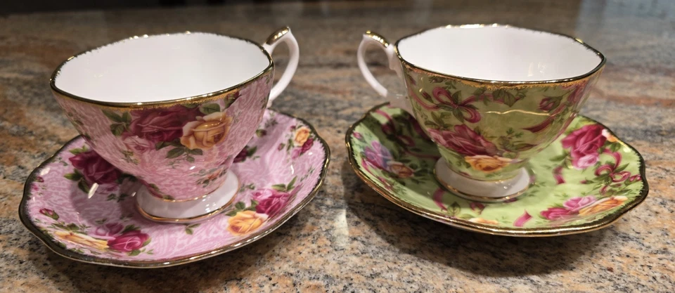ROYAL ALBERT Old Country Roses GREEN CHINTZ and DUSKY PINK LACE Cup and Saucer - Image 2 of 4