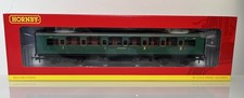 Hornby R4338A OO Gauge SR Maunsell Composite Coach '5688' – Southern Green