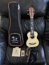 Donner DUS-3 21  Ukulele Soprano Sunburst Design W/Gig Bag Strap String Picks