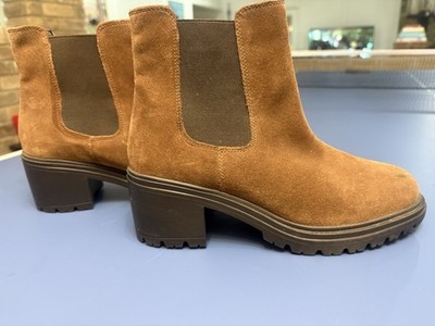 Geox Damiana Suede Women s Trim Chelsea Boots size 8 / EU 39