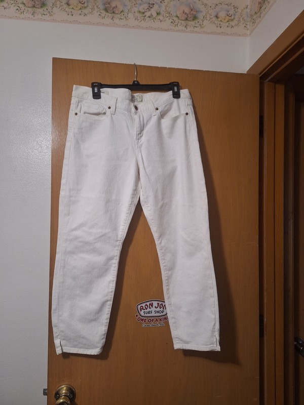 ladies WHITE  jeans size 14/32 LUCKY BRAND