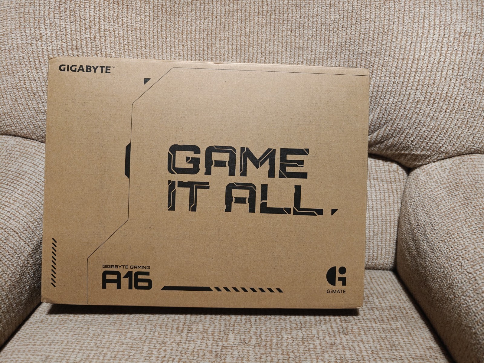GIGABYTE A16 16" Gaming Laptop - AMD Ryzen 7 260 RTX 5070 1TB SSD 16GB German KB