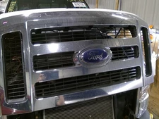 Used Front Grille fits: 2010 Ford F250SD PICKUP chrome surround 2 chrome bars pl