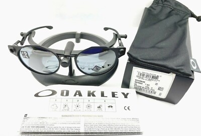 oakley deadbolt