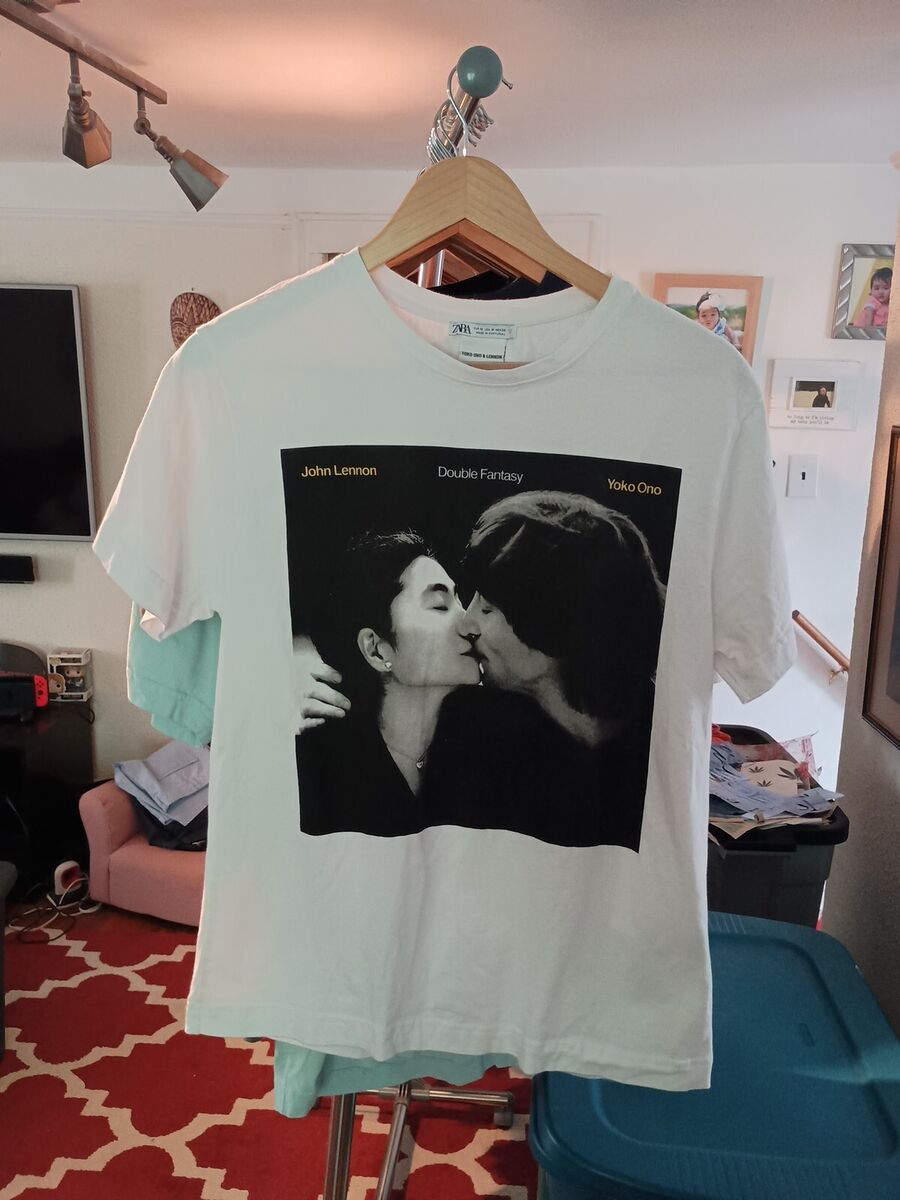 Vintage John Lennon Yoko Ono Kissing Zara T-shirt Size M Vintage John Lennon Yoko Ono Kissing Zara T-shirt Size M