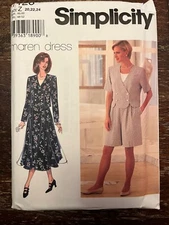 Simplicity 7126 UNCUT Sewing Pattern, Misses' Petite Top, Shorts, Skirt, 20-24