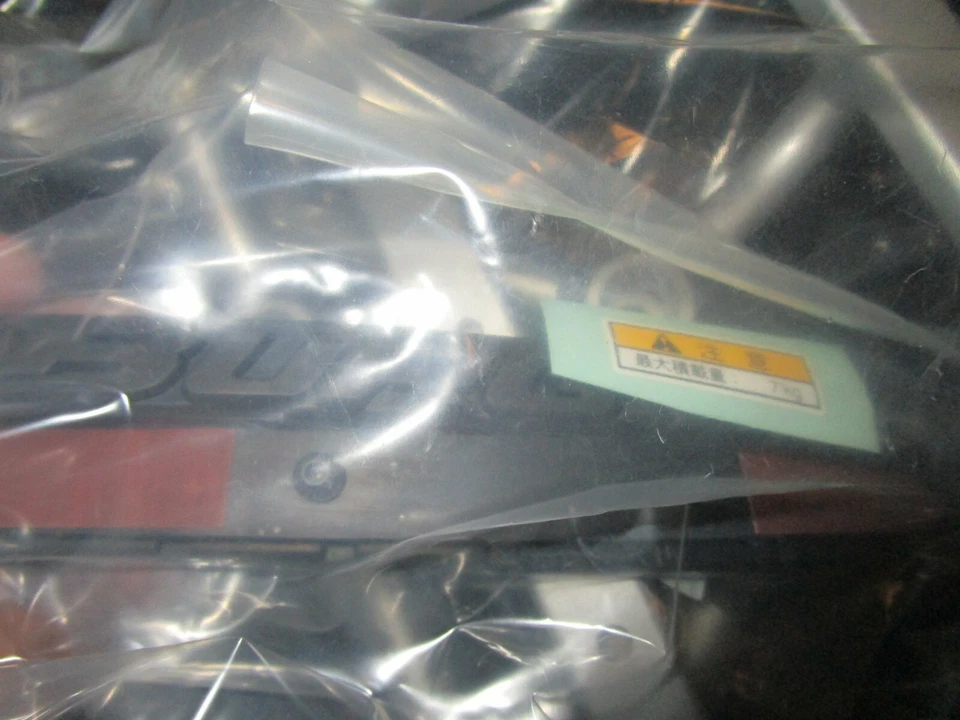 Portaequipajes 46300-05883 nuevo de lote original Suzuki AN250 AN400 Burgman 2007-2014 Foto 3 de 4