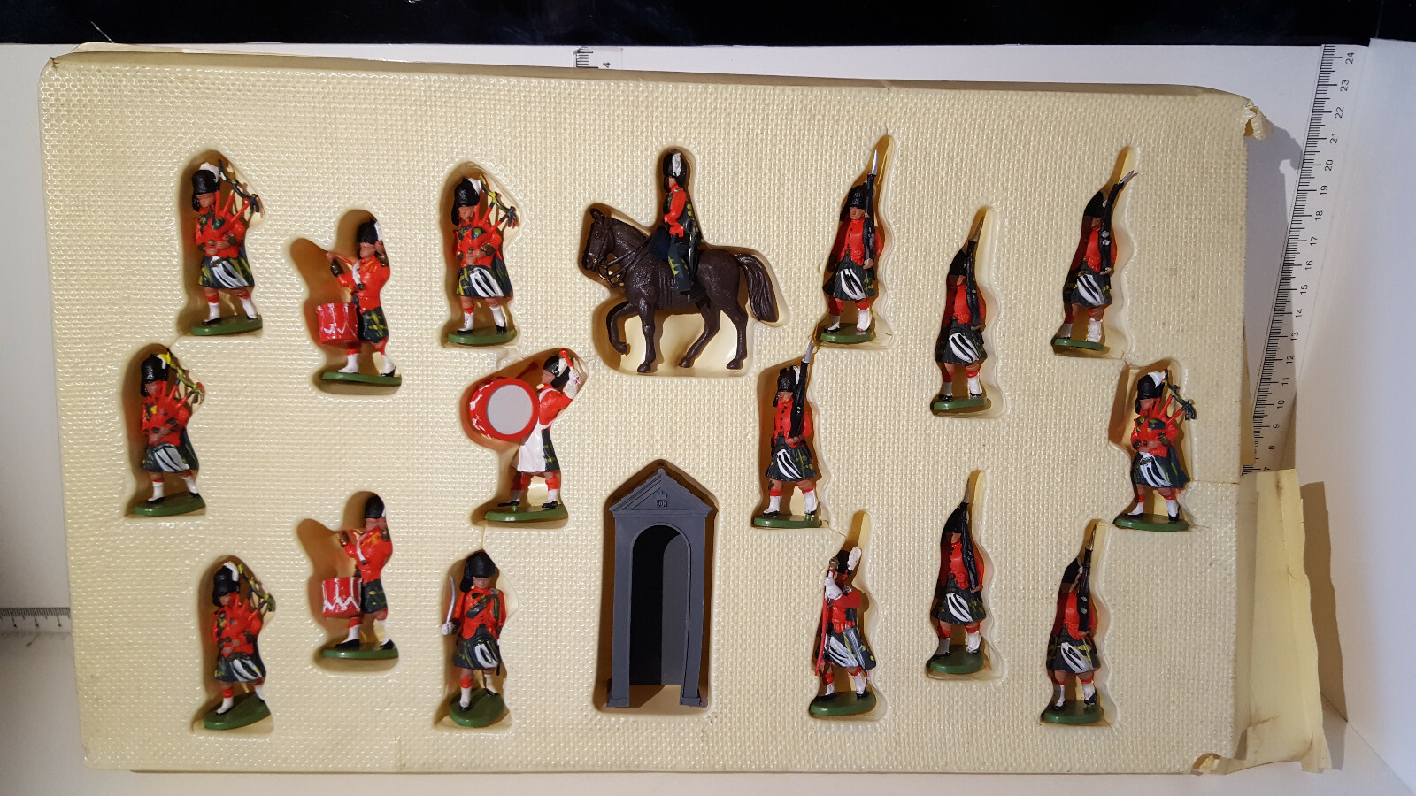 Picture 3 of 9