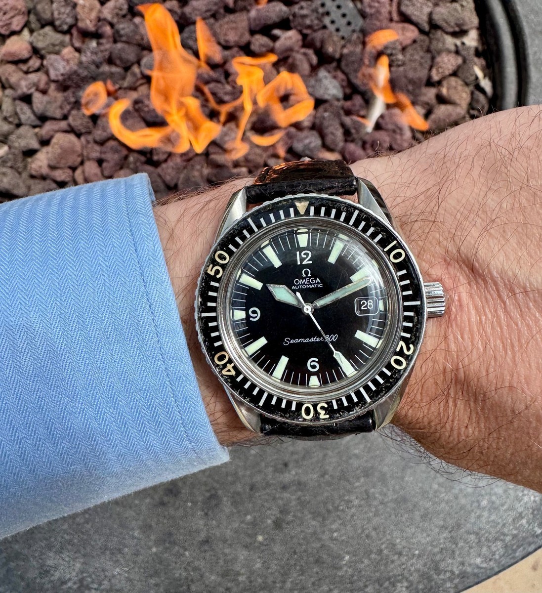 1968 OMEGA SEAMASTER 300 Vintage Mens Stainless Steel Divers Watch