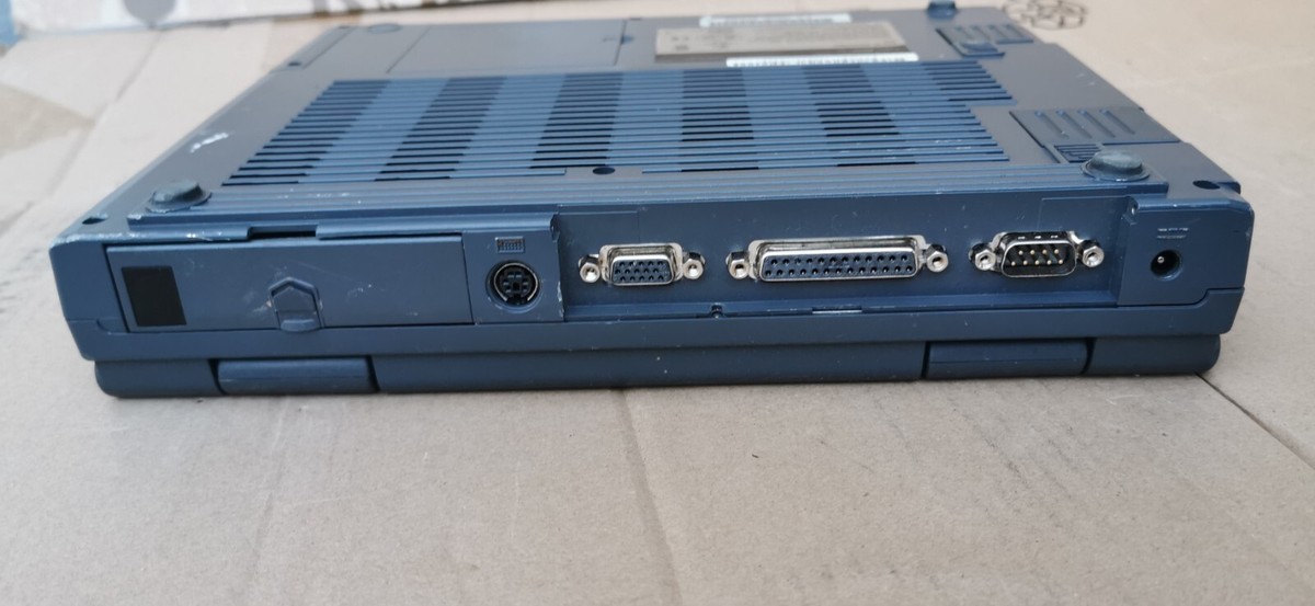 PC Portable Vintage Olivetti Echos P100D Modèle 860c