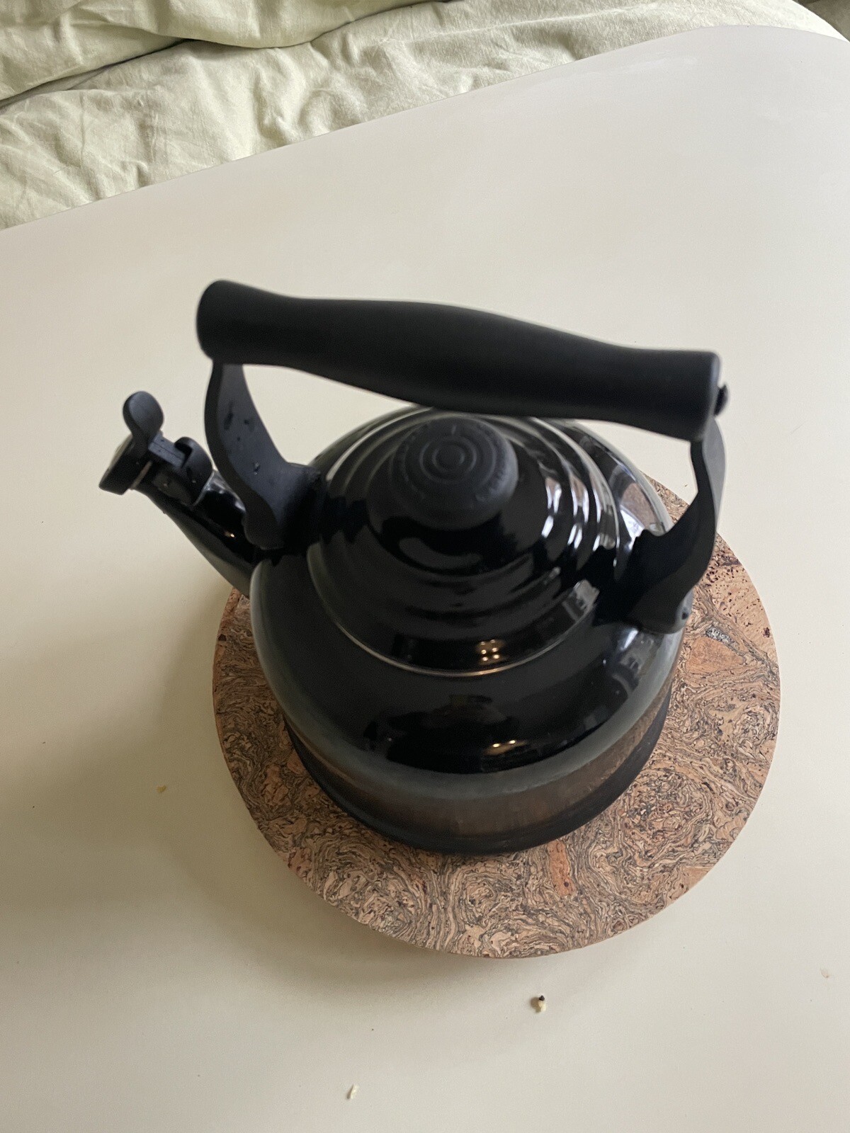 Le Creuset Traditional 2.1 L StoveTop Kettle With Whistle Black eBay