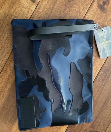 Valentino  Rockstud Camouflage pouch VLTN $985