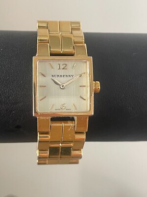 Authentic Burberry Women display picture 3