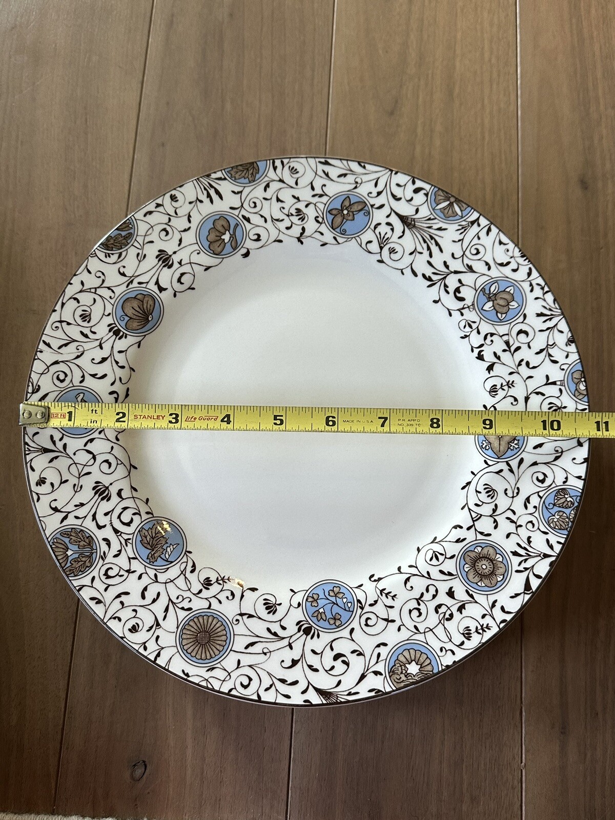 Wedgwood Martha Stewart Conservatory Medallion Scroll Flower Accent Dinner Plate eBay