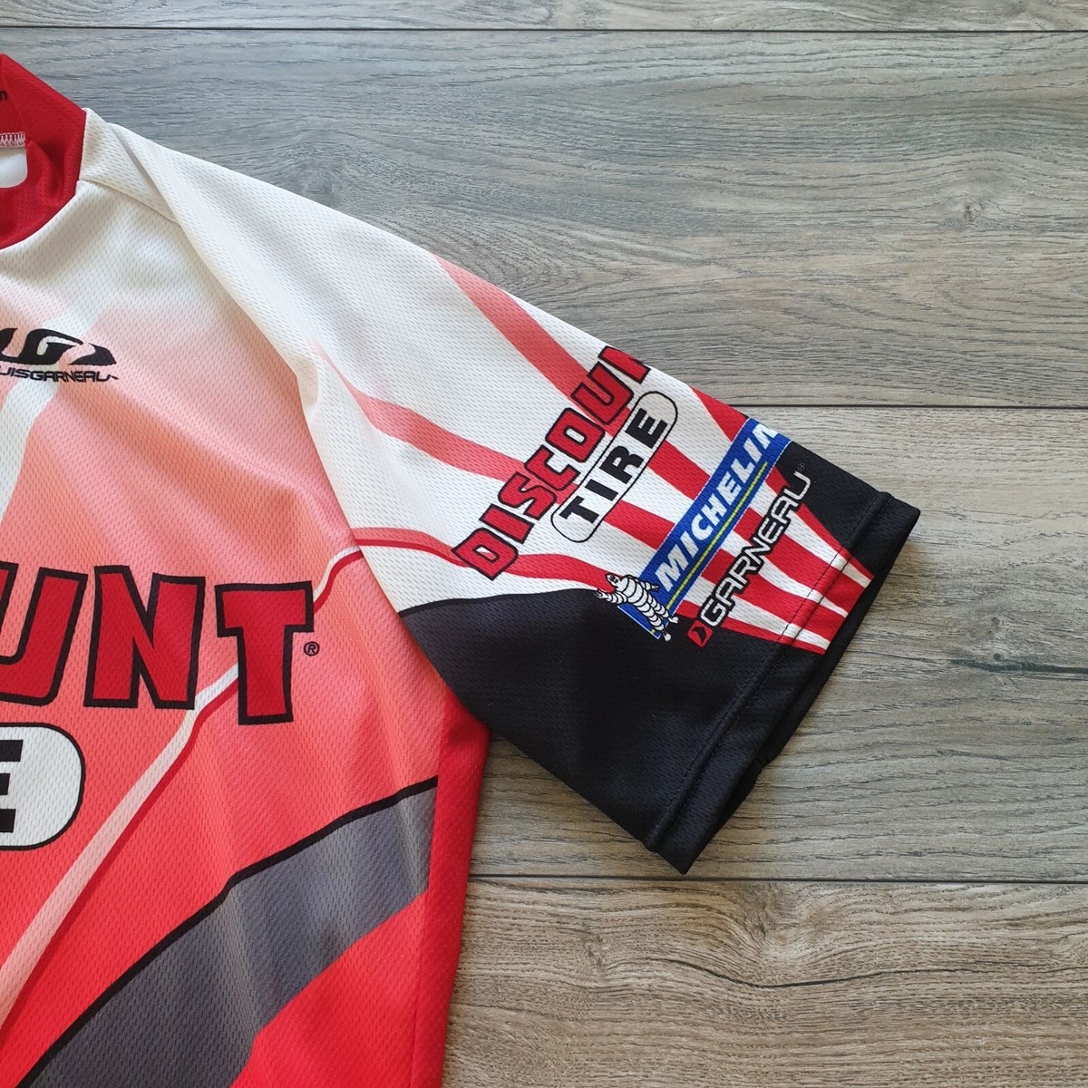 Maillot De Cyclisme Louis Garneau Taille L - Occasion En Excellent état, Multicolore, Coupe Athlétique, Lavé Et Stocké Sans Animaux Ni Fumée