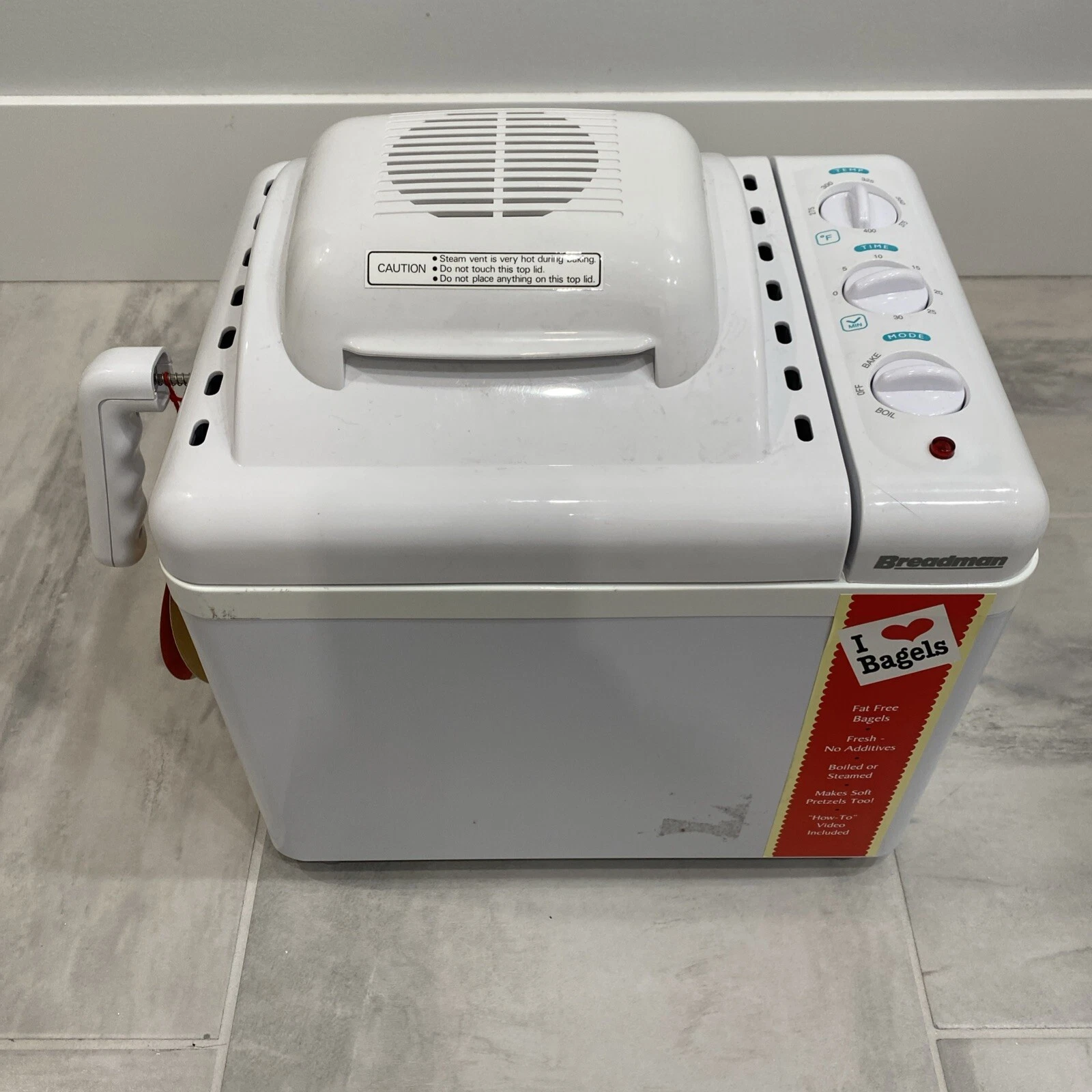 Breadman TR1000 Bagel Machine, For Bagels & Soft Pretzel, White, Exc!