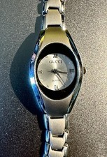 Gucci Quartz Stainless Steel Ladies Watch Series 90001 NEW Battery Working