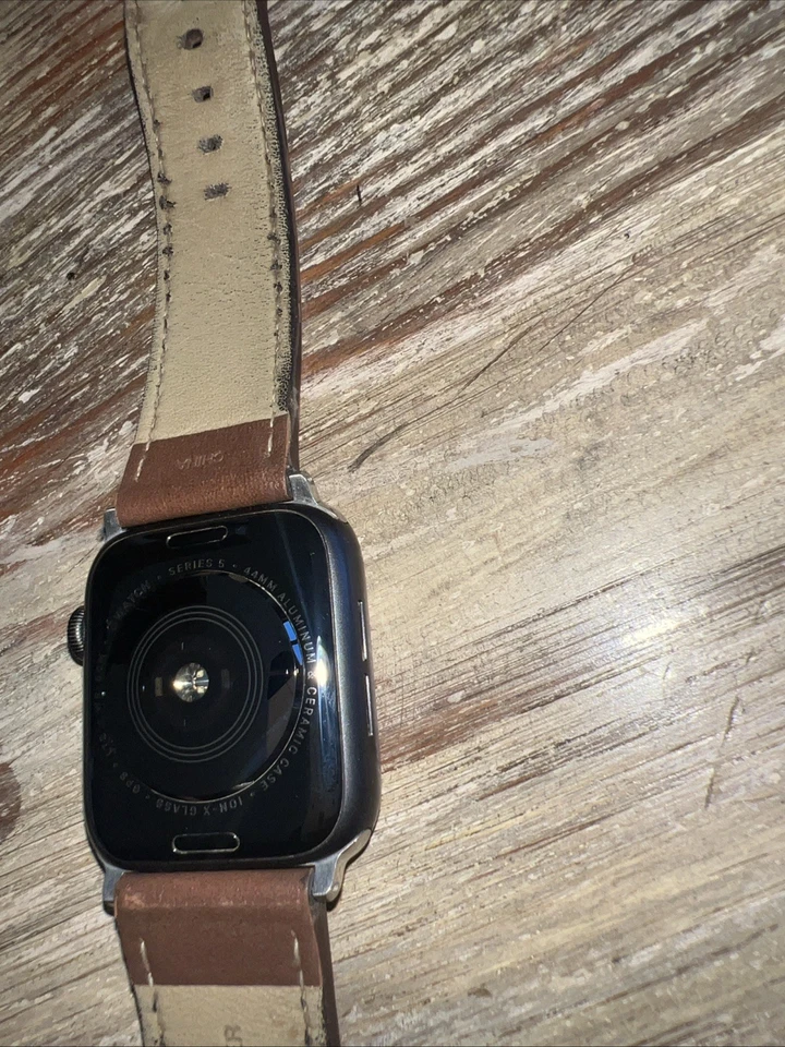 Apple Watch Series 5 GPS+wifi. Muy limpio, desbloqueado. Foto 4 de 4
