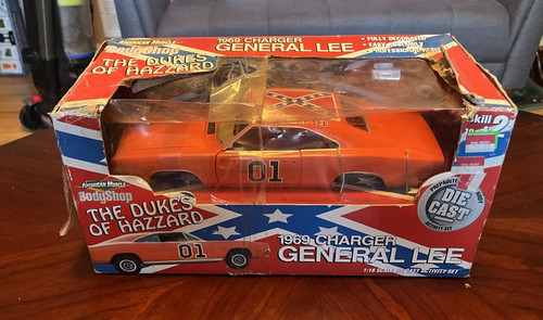 American Muscle 1969 The Dukes Of Hazard Dodge Charger General Lee 01 1:18