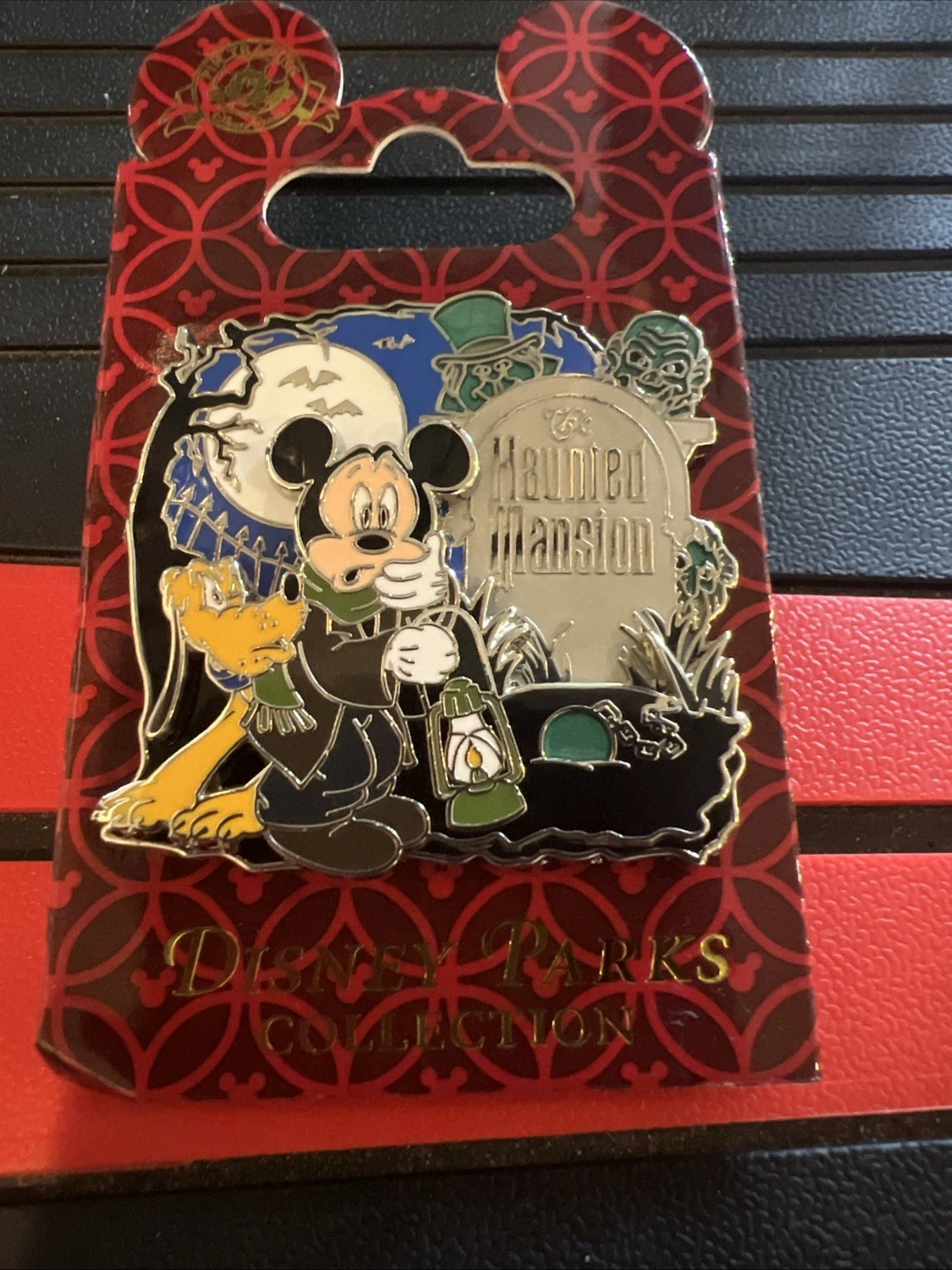 NWT Disney Pin 95956 Mickey Mouse~Caretaker Hitch Hiking Ghost~Haunted Mansion