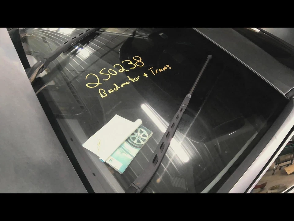 Used Hood fits: 2006 Bmw 525I  Grade C - Image 3 of 4