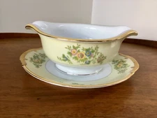 Vtg Gravy Boat With Attached Underplate Yellow Rim Florals Gold Trim ~ Japan