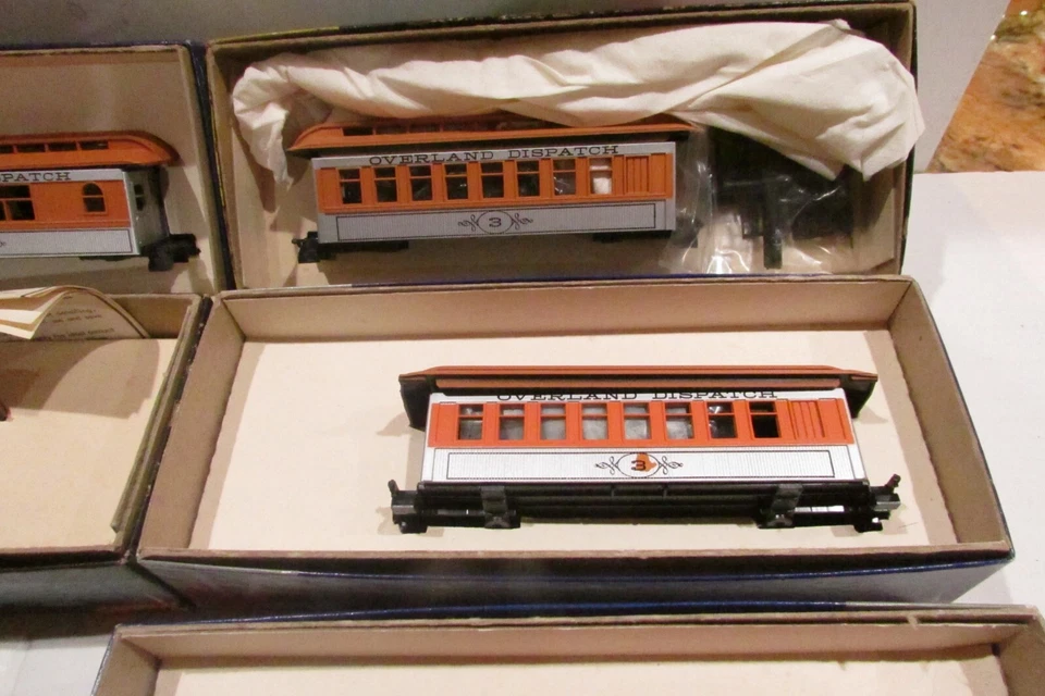 Ho Scale Roundhouse (5) 34' Overton Passenger Cars Kits "Overland" Lot#3383 - Image 3 of 4