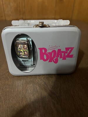 FLAW READ 2003 Bratz Childrens Kids Wrist Watch in Original Tin Box Unused