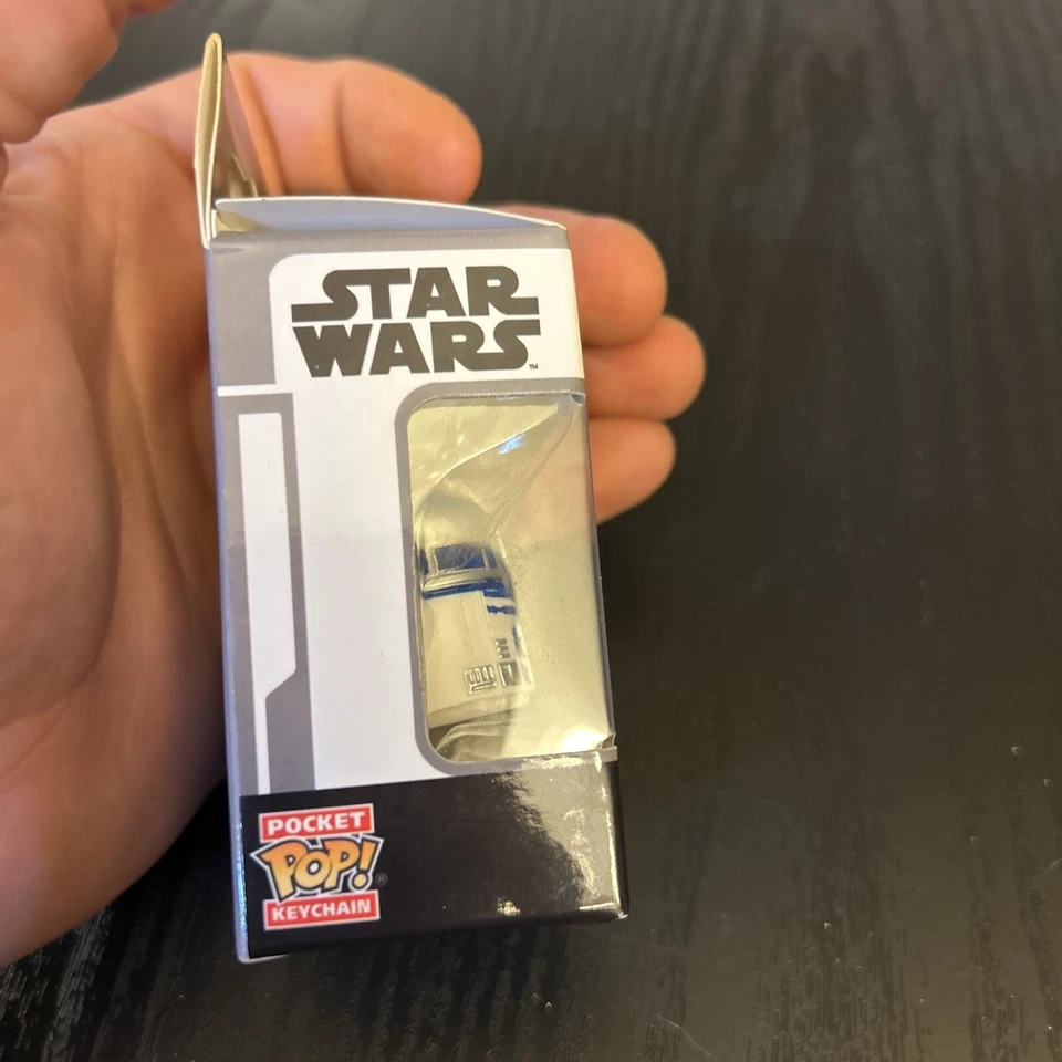 Funko Pocket Pop Star Wars R2-D2 R2D2 Keychain - Image 4 of 4
