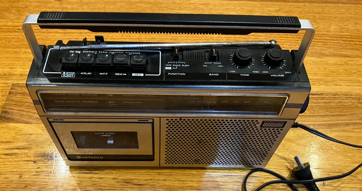 Hitachi 3D70 TRK 3D70E Stereo Cassette Recorder Boombox Vintage Hifi