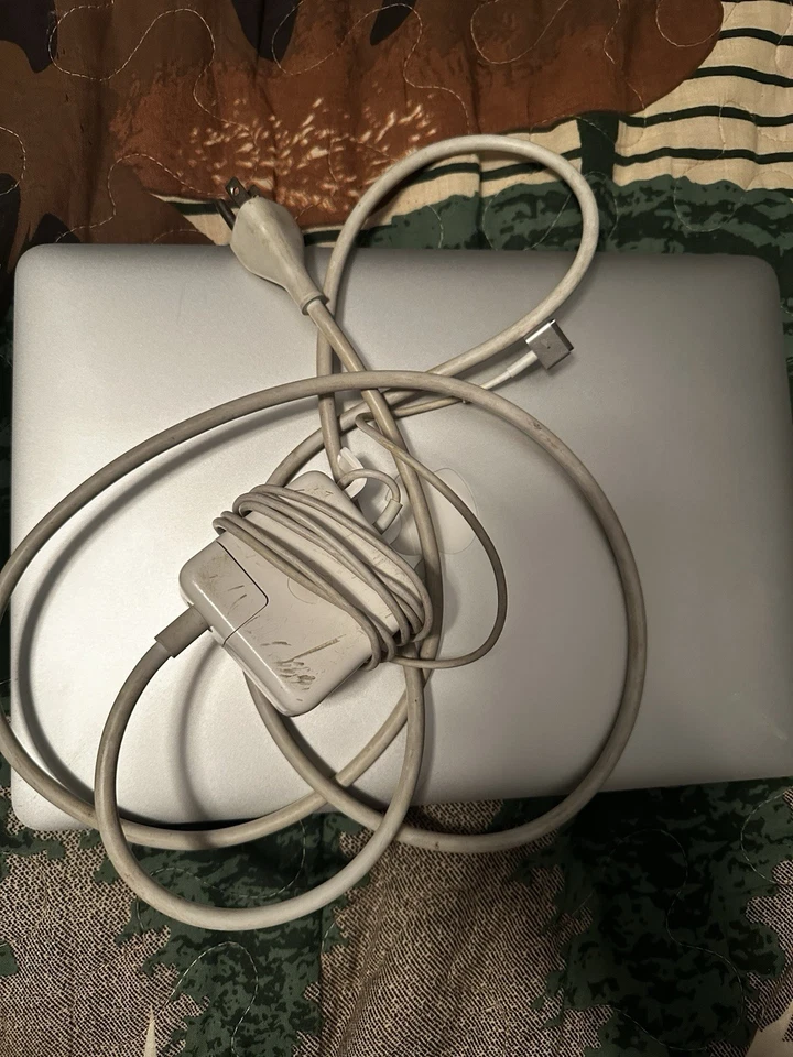 Apple MacBook Laptop with Charger bundle - Model A1466 - Working Good Condition - Image 2 of 4