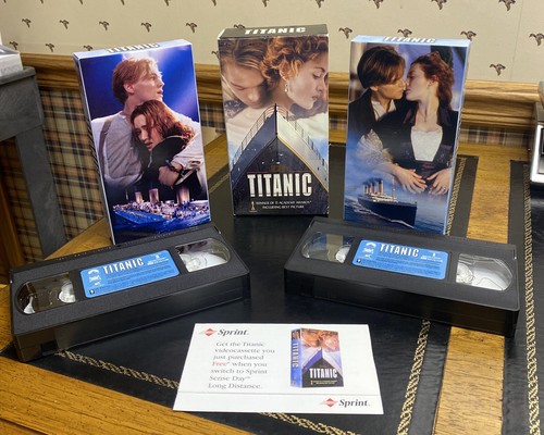Titanic VHS 1998 Collector’s Edition, Movie DiCaprio & Winslet, Pre-Owned - Picture 9 of 9