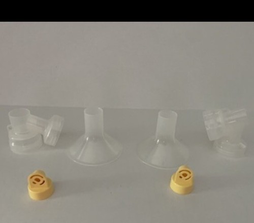 2 MEDELA SHIELDS 24 mm  & 2 CONNECTORS With VALVES BP3