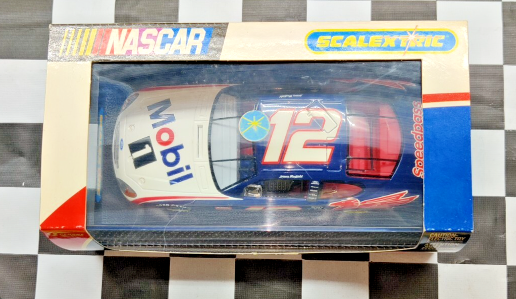 レアScalextric 1/32 NASCAR/'01 FordTaurus Scalextric NASCAR Ford Taurus, Car of Tomorrow Rear Tires (1 Pair